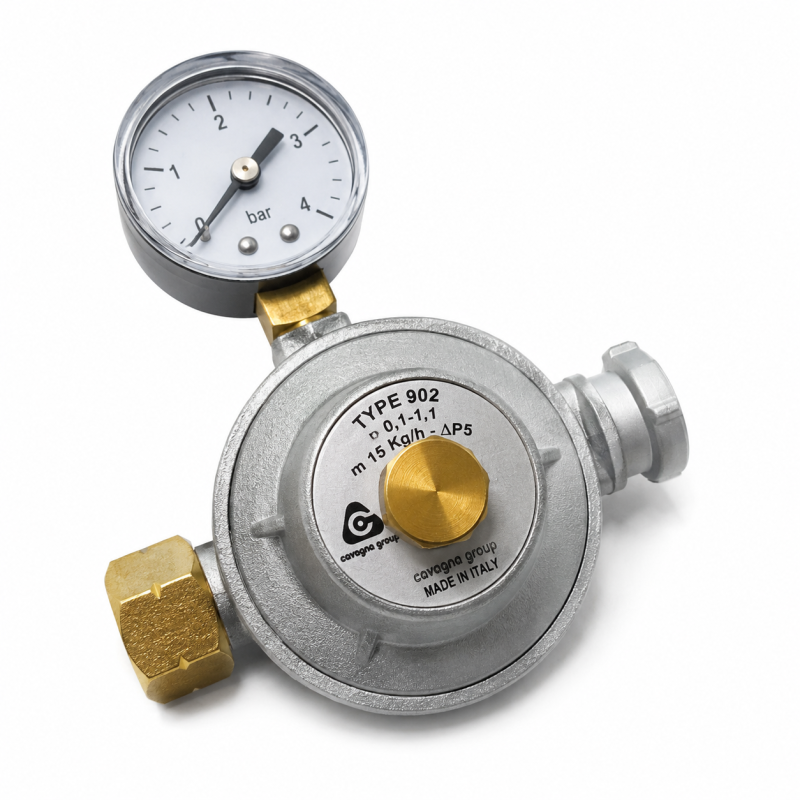 Regulator GPL de faza 1, tip 902, cu debit de 20–40 kg/h și manometru.